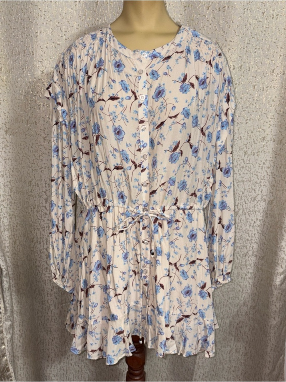 Free people long sleeve white floral dress, NWT, size XS
